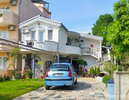Melih Kuca Cvijeca, logement privé à Ulcinj, Monténégro - PhotoEditor_20190701_181219046